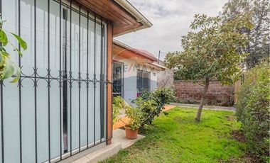 Espectacular y amplia casa en La Cisterna 4D + 2B