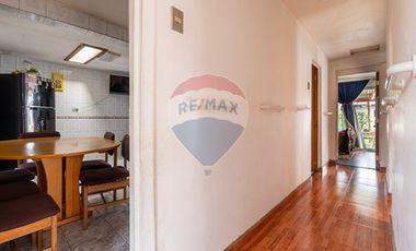 Espectacular y amplia casa en La Cisterna 4D + 2B