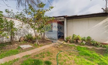 Espectacular y amplia casa en La Cisterna 4D + 2B