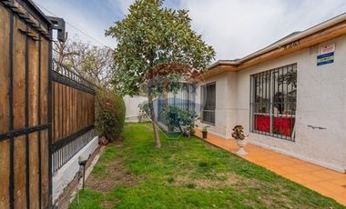 Espectacular y amplia casa en La Cisterna 4D + 2B