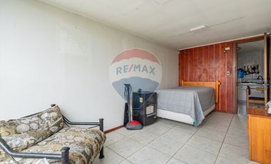 Espectacular y amplia casa en La Cisterna 4D + 2B