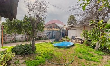 Espectacular y amplia casa en La Cisterna 4D + 2B