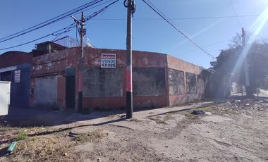 Galpón en Av. Pte. Perón esq. Lima