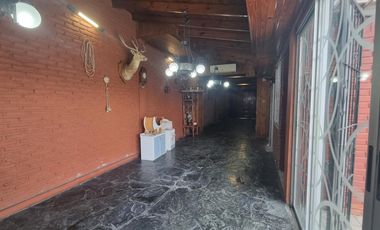 Importante chalet sobre 2 lotes, a pasos San Martin