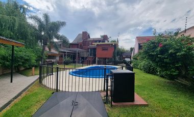 Importante chalet sobre 2 lotes, a pasos San Martin