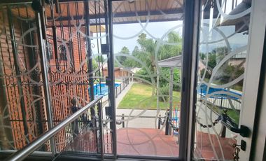 Importante chalet sobre 2 lotes, a pasos San Martin