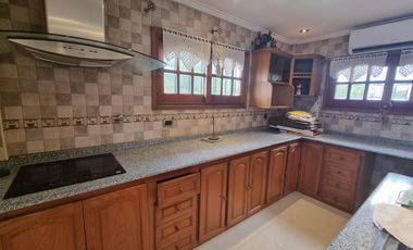 Importante chalet sobre 2 lotes, a pasos San Martin