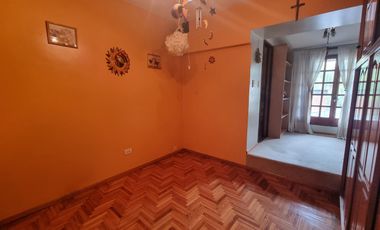 Importante chalet sobre 2 lotes, a pasos San Martin