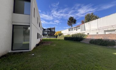 Departamento 4 Ambientes   Dependencia con Jardín en Nuevo Beccar Central