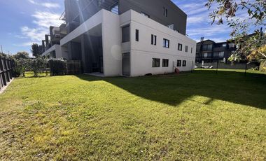 Departamento 4 Ambientes   Dependencia con Jardín en Nuevo Beccar Central