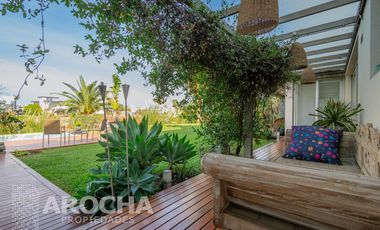 Casa en  Alquiler doble lote a la laguna
