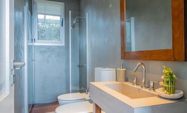 Casa en  Alquiler doble lote a la laguna