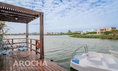 Casa en  Alquiler doble lote a la laguna