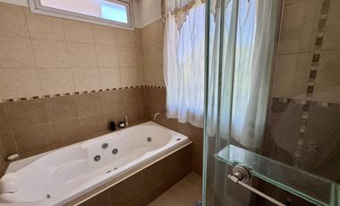 Casa en Alquiler Temporal en Talar del Lago 1