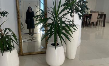 Casa de categoría en Altos del Chateau 4 dormitorios, pileta y gran patio fondo verde