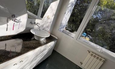 Casa de categoría en Altos del Chateau 4 dormitorios, pileta y gran patio fondo verde