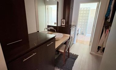 Casa de categoría en Altos del Chateau 4 dormitorios, pileta y gran patio fondo verde