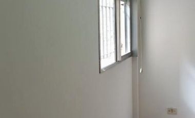 Muy buen 3 ambientes en pleno centro, frente a la estación, a mts de COTO - Vta Directa!!