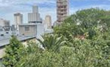 Muy buen 3 ambientes en pleno centro, frente a la estación, a mts de COTO - Vta Directa!!