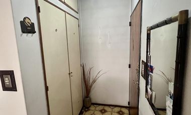Muy buen 3 ambientes en pleno centro, frente a la estación, a mts de COTO - Vta Directa!!