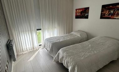 Departamento en Venta  3 ambientes con amarra- Villanueva Barrio Nautico Canal