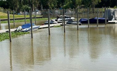 Departamento en Venta  3 ambientes con amarra- Villanueva Barrio Nautico Canal