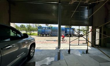 BODEGA COMERCIAL RENTA 200 M2 EN ESQUINA  NUEVA – PERIFÉRICO SUR, ZAPOPAN