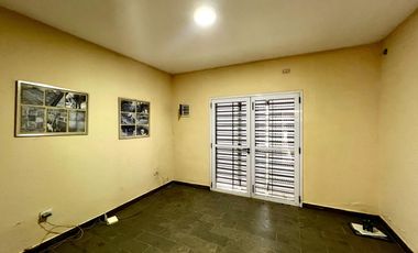 Casa - Trea Ambientes -  Mariano Acosta, bario Boreal
