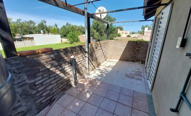 Venta casa de 2 dormitorio con pileta en Ricardone