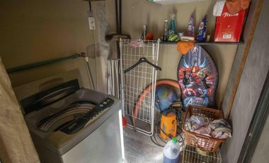 Casa de 5 ambientes con cochera y playroom en venta en Carapachay