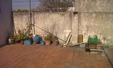 Casa PH en Venta en Lanus Este