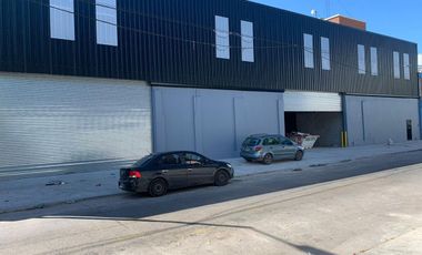 ESPECTACULAR GALPON EN BARRACAS 2620 M2