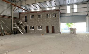 ESPECTACULAR GALPON EN BARRACAS 2620 M2