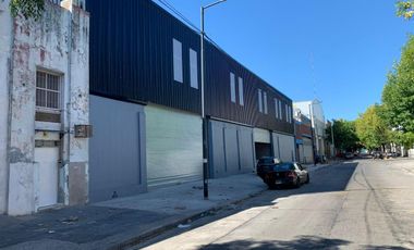 ESPECTACULAR GALPON EN BARRACAS 2620 M2