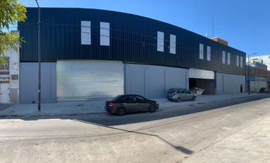 ESPECTACULAR GALPON EN BARRACAS 2620 M2