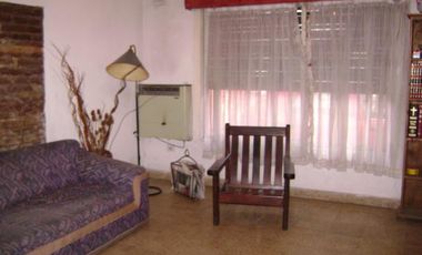 Ph de 4 ambientes con dos cocheras en venta en Boulogne