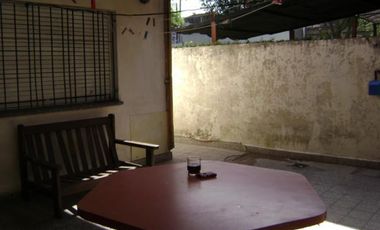 Ph de 4 ambientes con dos cocheras en venta en Boulogne