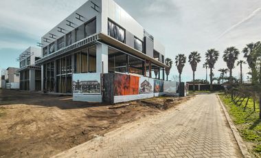 Importante Local comercial a estrenar sobre Av. Fuerza Aerea, Funes