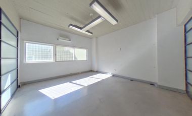 Alquiler - Galpón Depósito Oficinas Edificio Comercial polo audiovisual productoras Colegiales