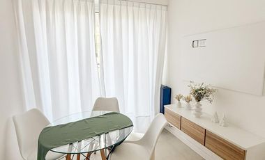 Departamento monoambiente con balcón a la calle / Zona centro