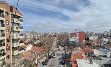 Piso reciclado en Chauvín