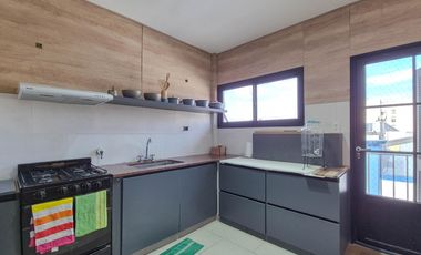 Piso reciclado en Chauvín