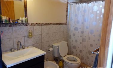 Casa y local en venta en Caviahue
