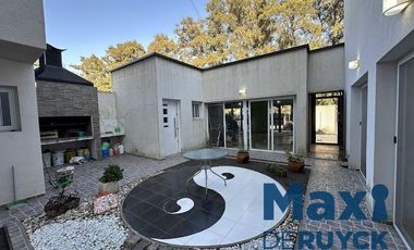 Casa moderna en El Pato