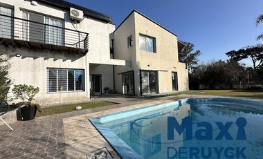 Casa moderna en El Pato