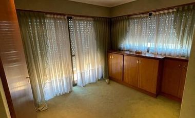 VENDO DEPARTAMENTO 5 AMBIENTES IMPECABLE CON COCHERA -  VISTA SHOPPING LOS GALLEGOS