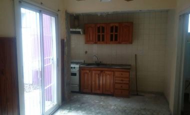 Departamento Tipo Casa en Venta en Lanus Este