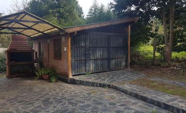 CHALET 4 AMB EN SIERRA DE LOS PADRES - GRAN PARQUE CON PISCINA - QUINCHO - GARAGE