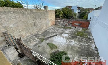 PH en  CONDOMINIO MUY LUMINOSO, 50 m2, DOS DORMITORIOS, SIN EXPENSAS, PATIO