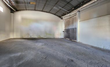 Galpón parabólico y local comercial - Barrio Matheu